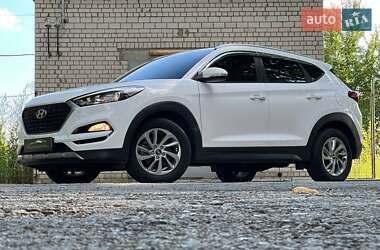 Позашляховик / Кросовер Hyundai Tucson 2017 в Києві