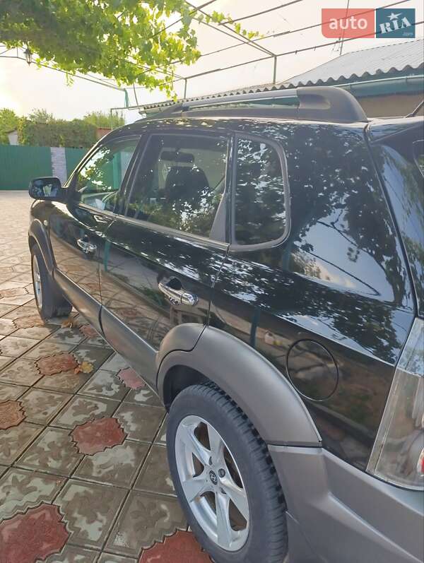 Позашляховик / Кросовер Hyundai Tucson 2006 в Миколаєві фото 13 Позашляховик / Кросовер Hyundai Tucson 2006 в Миколаєві