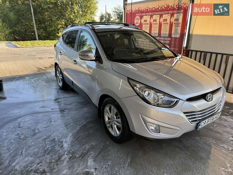 Позашляховик / Кросовер Hyundai Tucson 2012 в Черкасах
