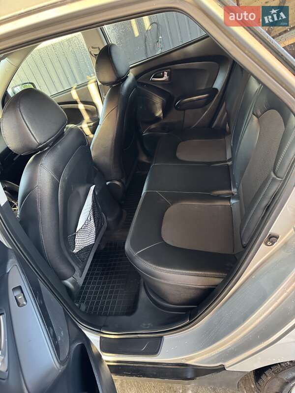 Позашляховик / Кросовер Hyundai Tucson 2012 в Черкасах