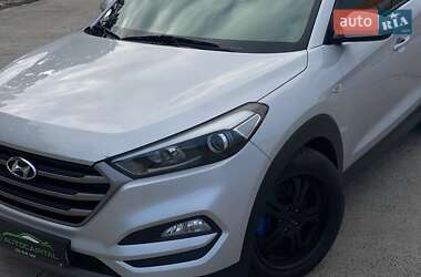 Внедорожник / Кроссовер Hyundai Tucson 2016 в 