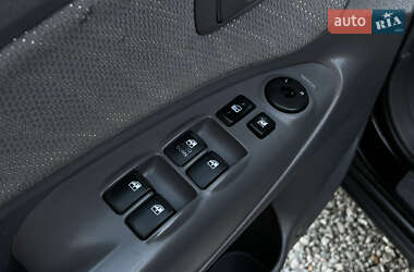 Внедорожник / Кроссовер Hyundai Tucson 2005 в 
