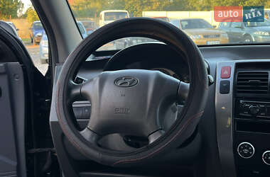 Внедорожник / Кроссовер Hyundai Tucson 2005 в 