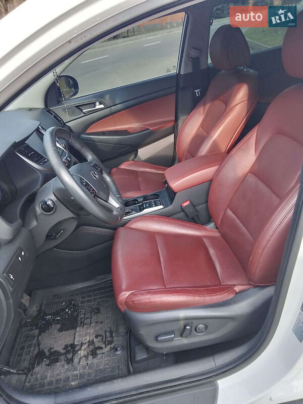 Внедорожник / Кроссовер Hyundai Tucson 2017 в Киеве фото 9 Внедорожник / Кроссовер Hyundai Tucson 2017 в Киеве