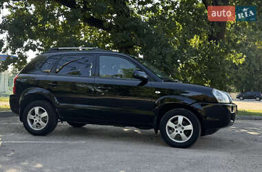 Внедорожник / Кроссовер Hyundai Tucson 2006 в 