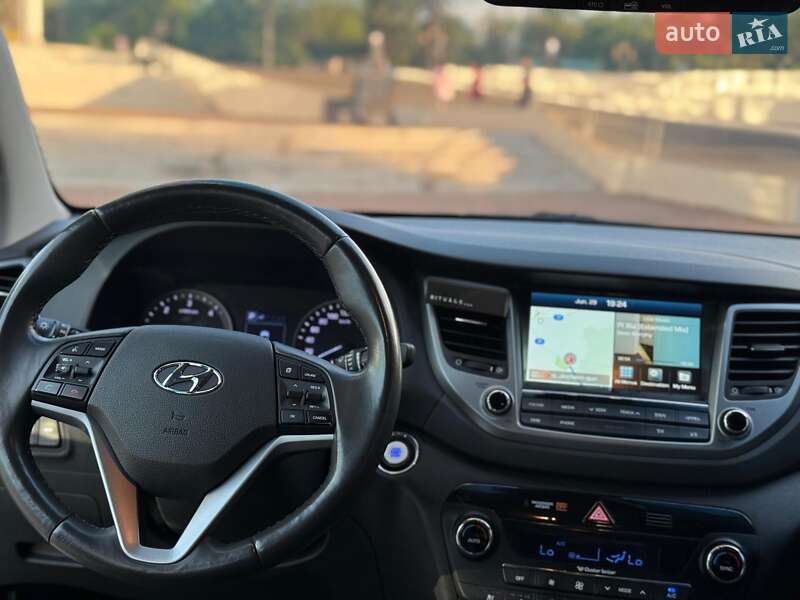 Позашляховик / Кросовер Hyundai Tucson 2017 в Одесі