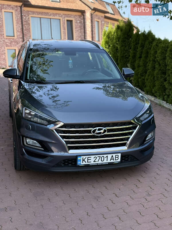 Позашляховик / Кросовер Hyundai Tucson 2019 в Чернівцях