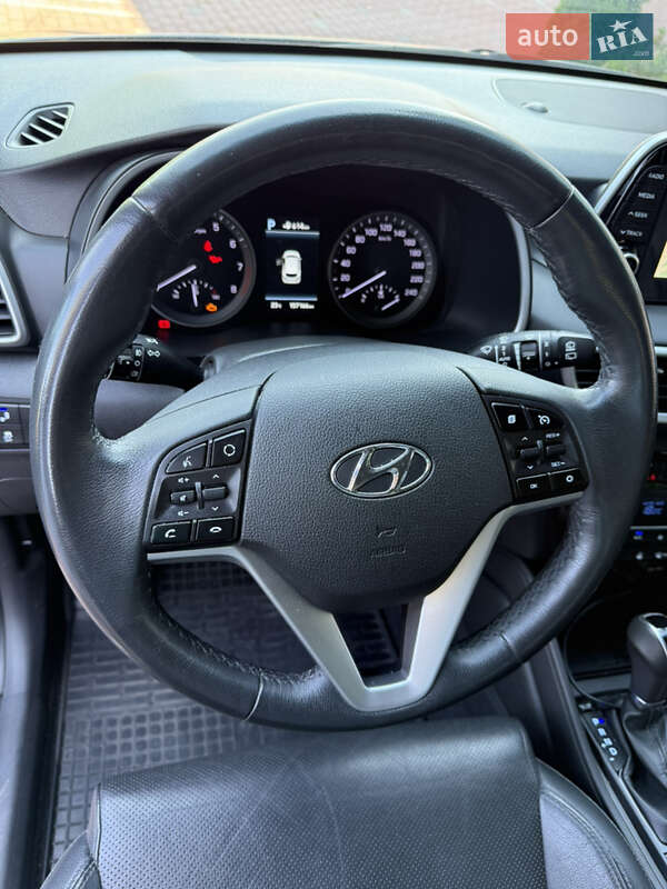 Позашляховик / Кросовер Hyundai Tucson 2019 в Чернівцях