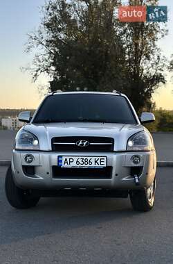 Внедорожник / Кроссовер Hyundai Tucson 2008 в  фото 2 Внедорожник / Кроссовер Hyundai Tucson 2008 в