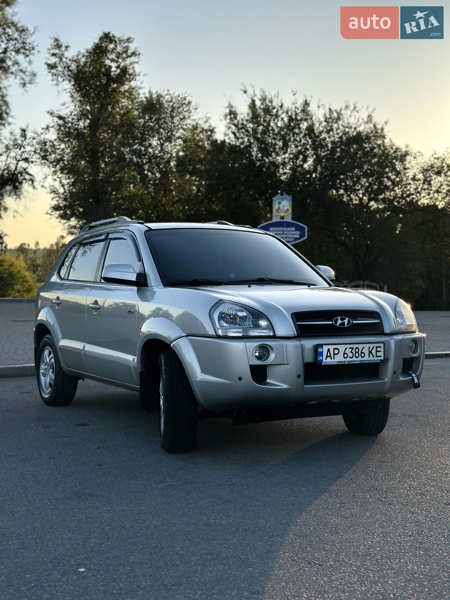 Hyundai Tucson 2008 VIN KMHJN81B18U900717 фото оголошення 3 з 18