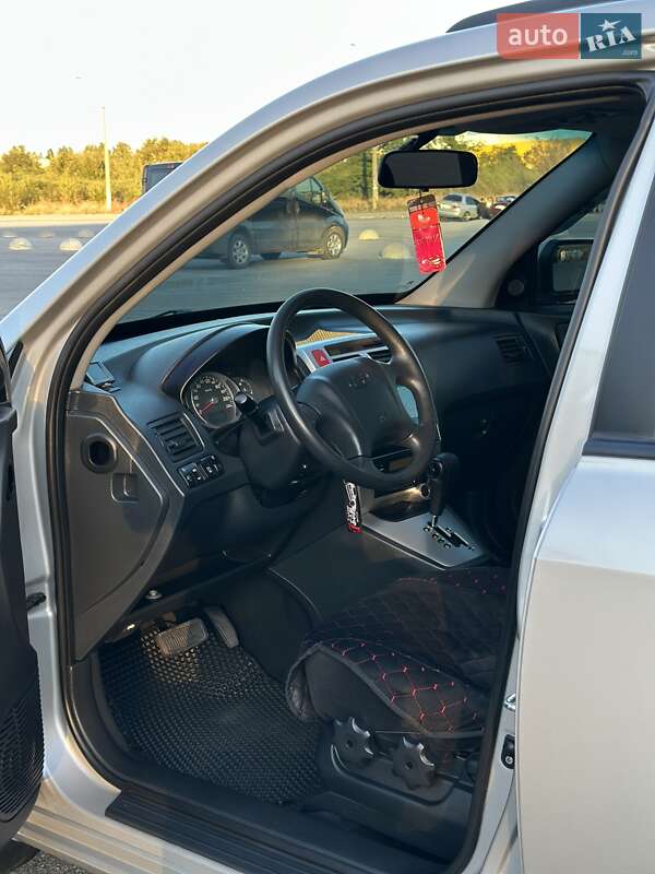 Позашляховик / Кросовер Hyundai Tucson 2008 в Запоріжжі