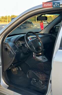 Внедорожник / Кроссовер Hyundai Tucson 2008 в  фото 10 Внедорожник / Кроссовер Hyundai Tucson 2008 в