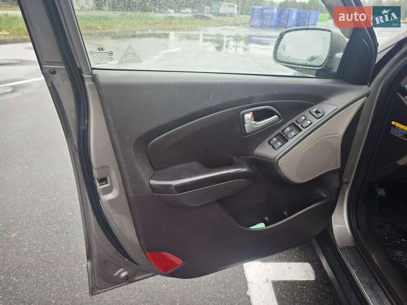 Внедорожник / Кроссовер Hyundai Tucson 2013 в Каменец-Подольском