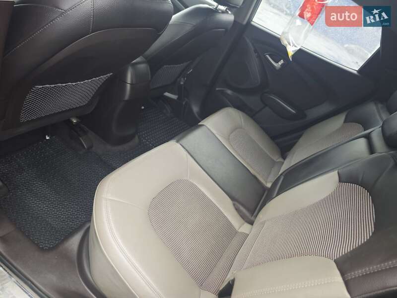 Внедорожник / Кроссовер Hyundai Tucson 2013 в Каменец-Подольском