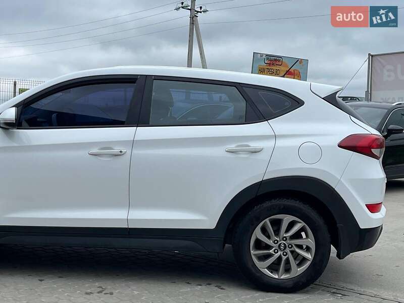 Позашляховик / Кросовер Hyundai Tucson 2016 в Львові