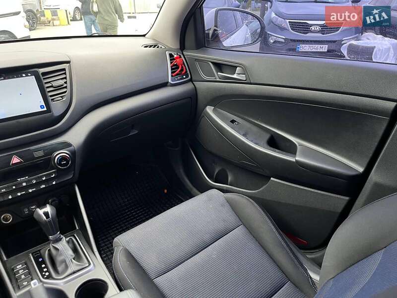 Позашляховик / Кросовер Hyundai Tucson 2016 в Львові