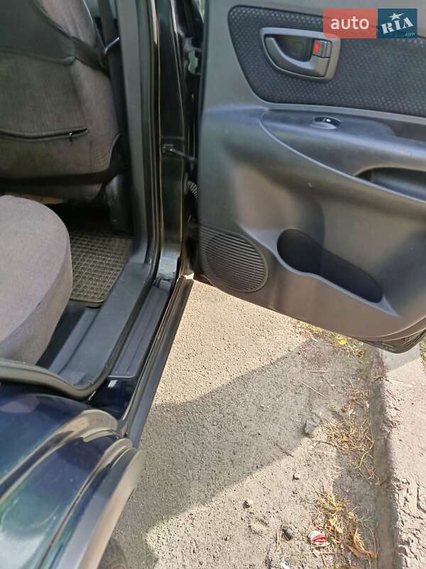 Позашляховик / Кросовер Hyundai Tucson 2008 в Києві