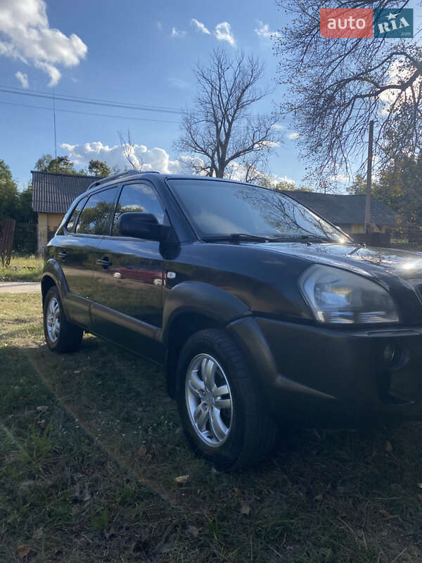 Позашляховик / Кросовер Hyundai Tucson 2006 в Києві