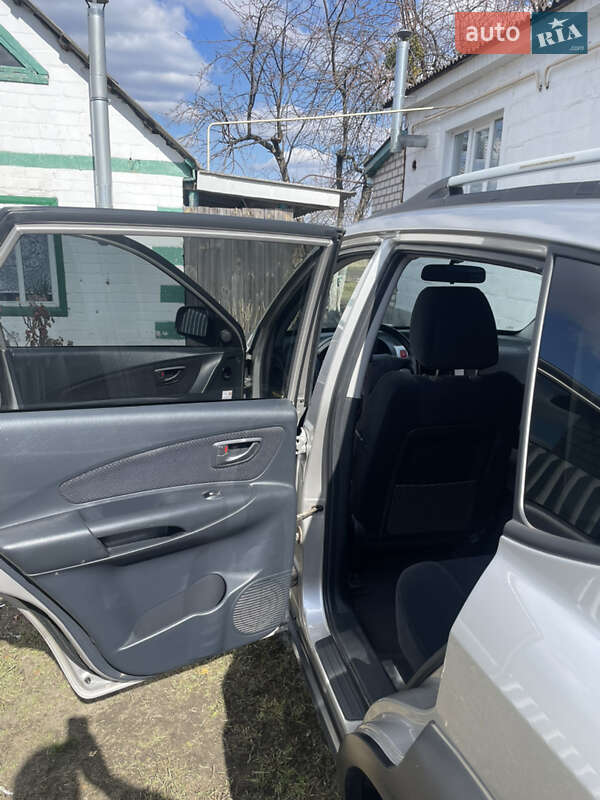 Внедорожник / Кроссовер Hyundai Tucson 2007 в Змиеве фото 6 Внедорожник / Кроссовер Hyundai Tucson 2007 в Змиеве