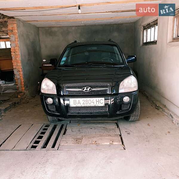 Позашляховик / Кросовер Hyundai Tucson 2006 в Гайвороні