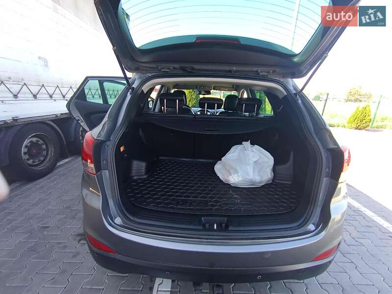 Внедорожник / Кроссовер Hyundai Tucson 2013 в Стрые