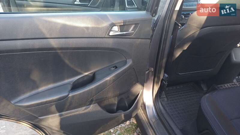 Позашляховик / Кросовер Hyundai Tucson 2017 в Знам'янці фото 12 Позашляховик / Кросовер Hyundai Tucson 2017 в Знам'янці