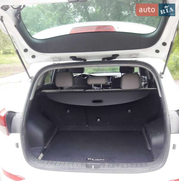 Внедорожник / Кроссовер Hyundai Tucson 2016 в Горишних Плавнях