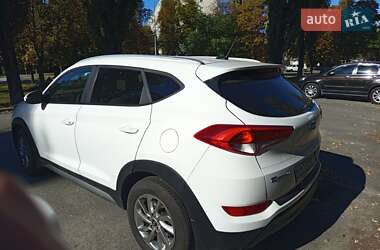 Внедорожник / Кроссовер Hyundai Tucson 2017 в 
