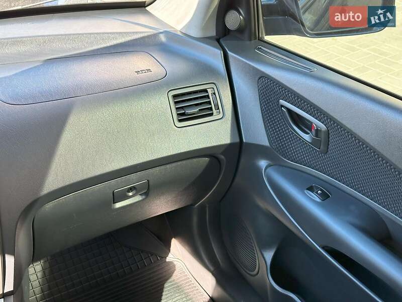 Позашляховик / Кросовер Hyundai Tucson 2011 в Одесі