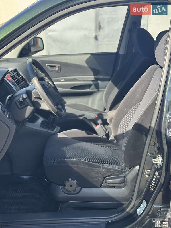 Позашляховик / Кросовер Hyundai Tucson 2008 в Сарнах