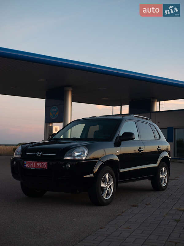 Позашляховик / Кросовер Hyundai Tucson 2006 в Хоролі фото Позашляховик / Кросовер Hyundai Tucson 2006 в Хоролі