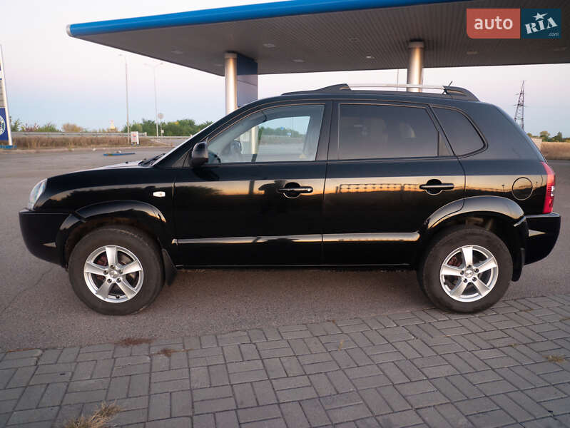 Позашляховик / Кросовер Hyundai Tucson 2006 в Хоролі фото 20 Позашляховик / Кросовер Hyundai Tucson 2006 в Хоролі
