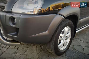 Позашляховик / Кросовер Hyundai Tucson 2007 в  фото 82 Позашляховик / Кросовер Hyundai Tucson 2007 в