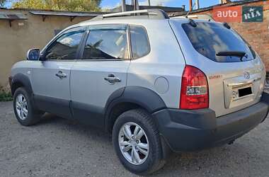Позашляховик / Кросовер Hyundai Tucson 2011 в Сумах