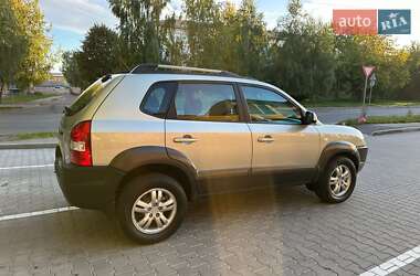 Позашляховик / Кросовер Hyundai Tucson 2008 в  фото 14 Позашляховик / Кросовер Hyundai Tucson 2008 в