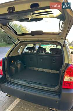 Позашляховик / Кросовер Hyundai Tucson 2008 в  фото 34 Позашляховик / Кросовер Hyundai Tucson 2008 в