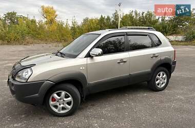 Внедорожник / Кроссовер Hyundai Tucson 2008 в 
