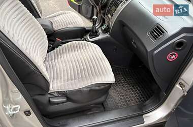 Внедорожник / Кроссовер Hyundai Tucson 2008 в 