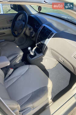 Внедорожник / Кроссовер Hyundai Tucson 2006 в 