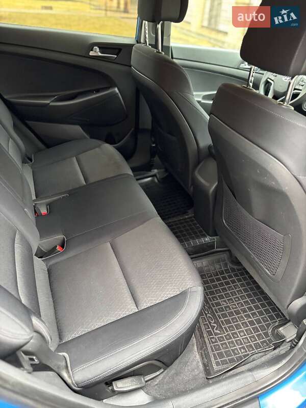 Внедорожник / Кроссовер Hyundai Tucson 2015 в Киеве