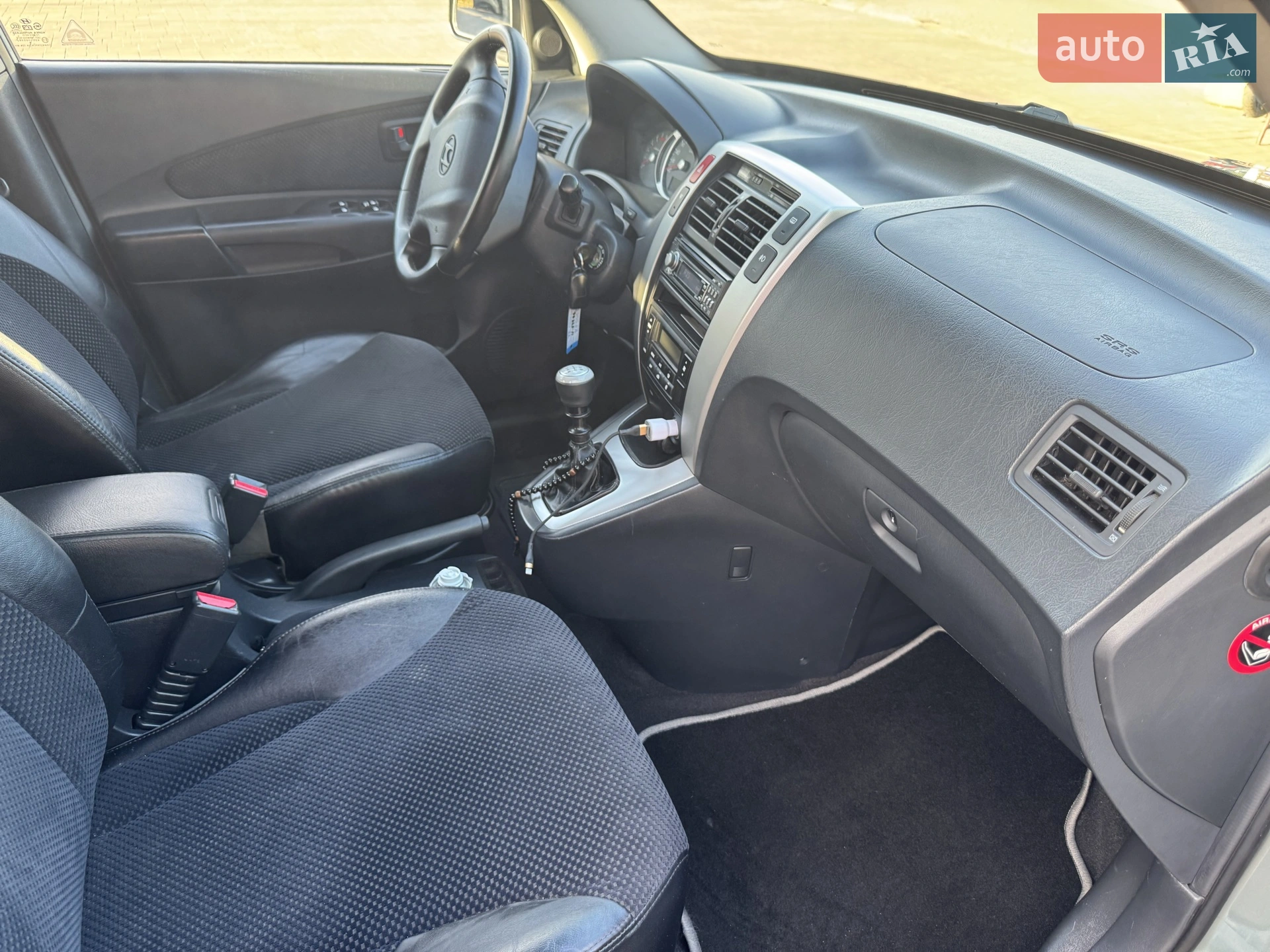 2010 Hyundai Tucson - мініатюра 12