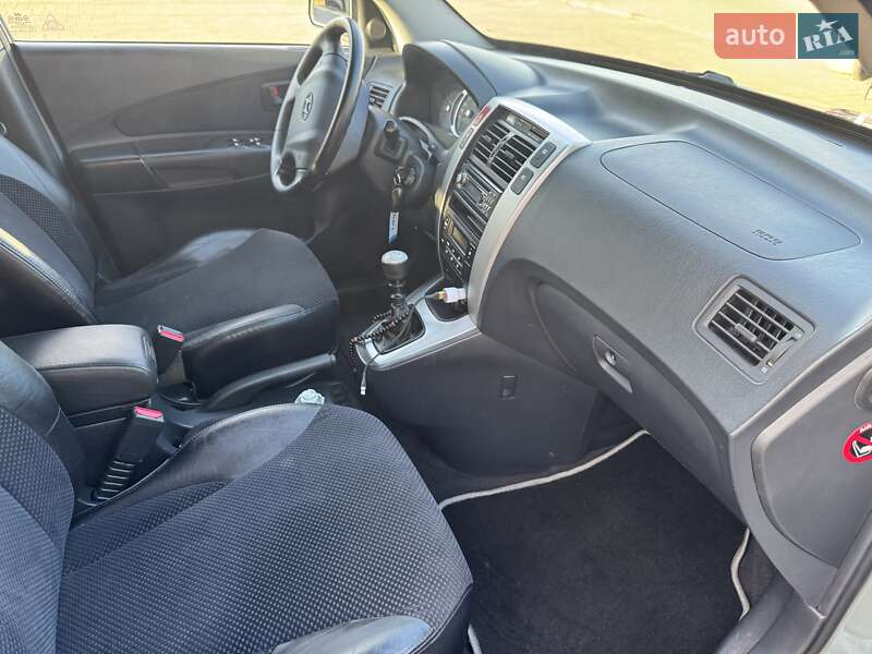 Позашляховик / Кросовер Hyundai Tucson 2010 в Кривому Розі