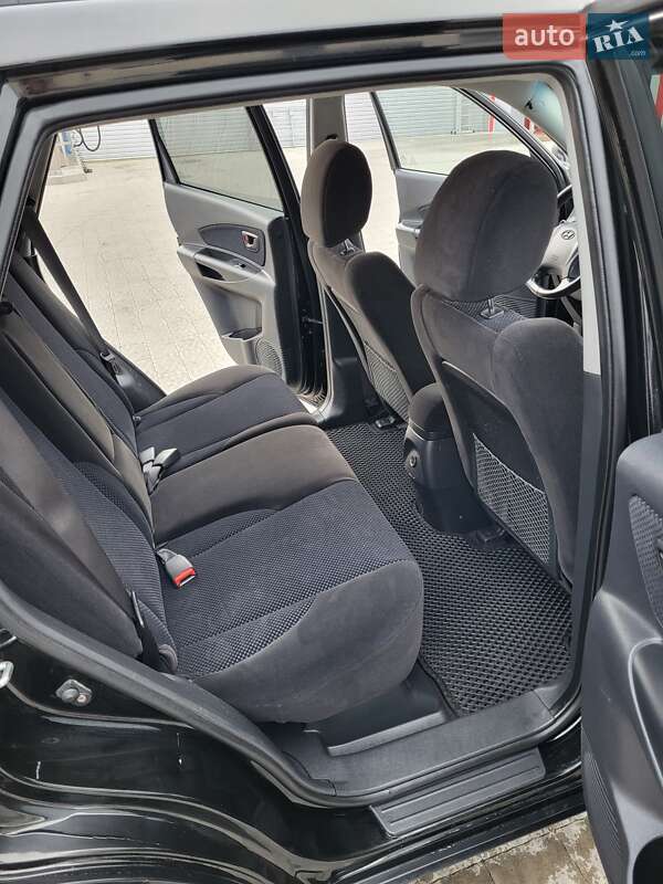 Позашляховик / Кросовер Hyundai Tucson 2009 в Володимирі