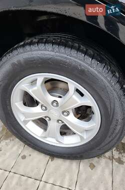 Внедорожник / Кроссовер Hyundai Tucson 2009 в 