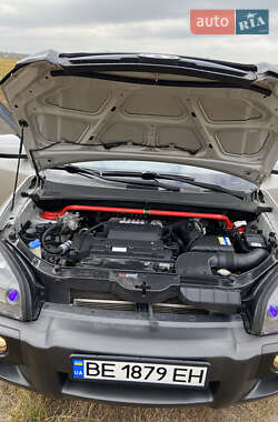 Позашляховик / Кросовер Hyundai Tucson 2008 в Миколаєві