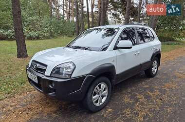 Внедорожник / Кроссовер Hyundai Tucson 2012 в 