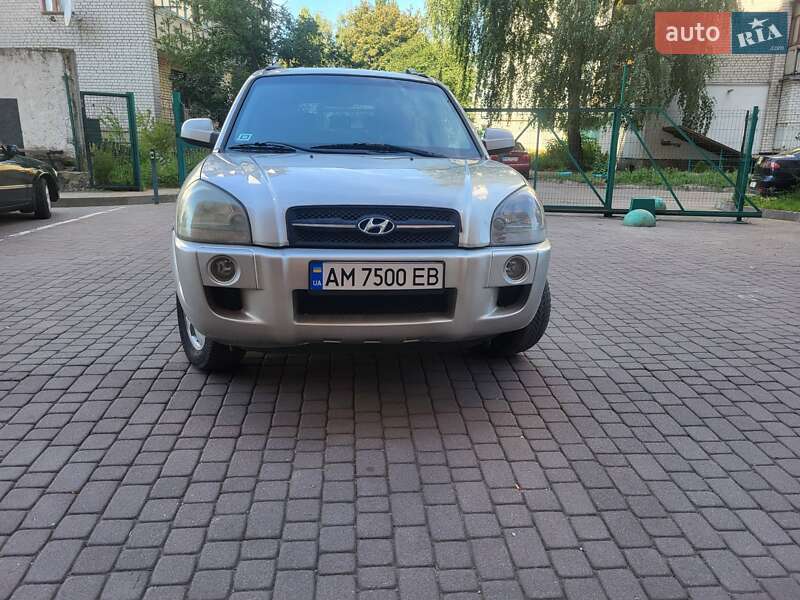 Внедорожник / Кроссовер Hyundai Tucson 2007 в 