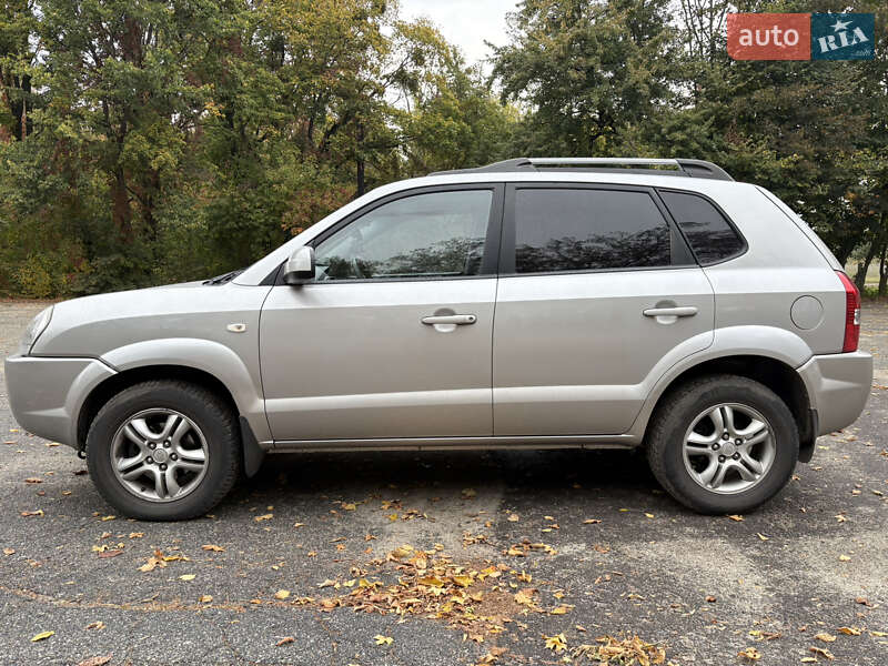 Позашляховик / Кросовер Hyundai Tucson 2006 в Корсунь-Шевченківському