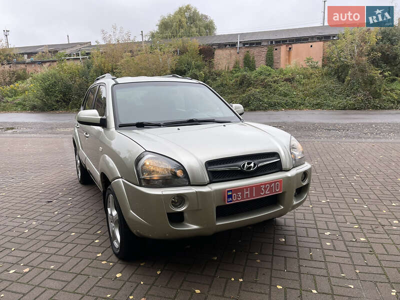 Внедорожник / Кроссовер Hyundai Tucson 2009 в Ровно