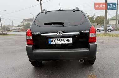 Внедорожник / Кроссовер Hyundai Tucson 2008 в 